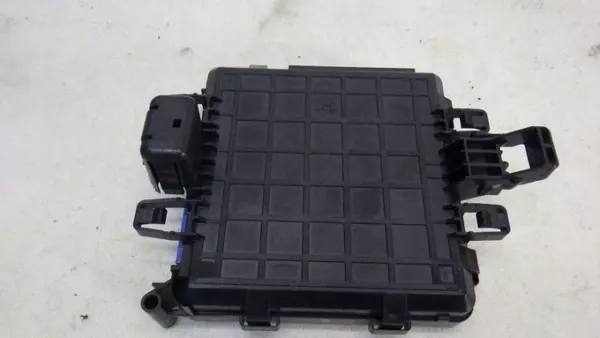 Mazda 3 IV BP 2.0 Hybride vermogensregelmodule OEM image 3