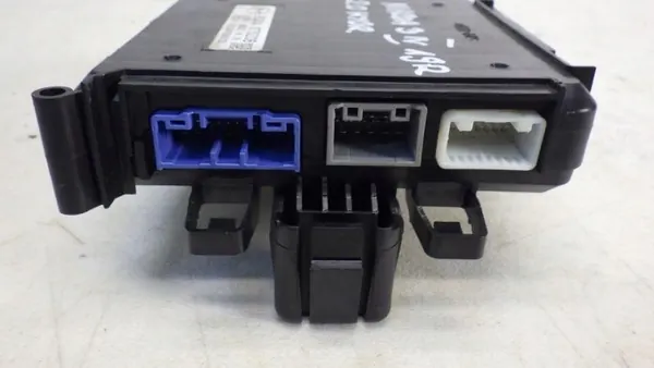Mazda 3 IV BP 2.0 Hybride vermogensregelmodule OEM image 4