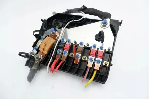 Borne positive batterie OEM 304089 pour Ford Focus image 3