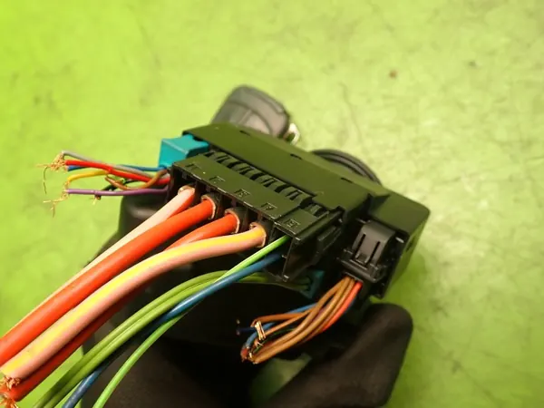 Ontsteekschakelaar OEM 2105450208Q2 Mercedes W208 image 8