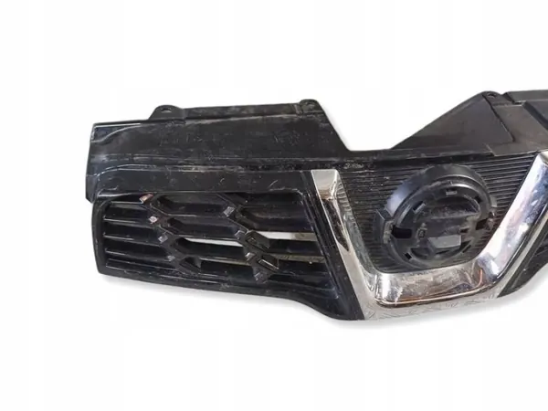 Nissan Qashqai J10 Grille OEM 62310BR10A met Camera image 3