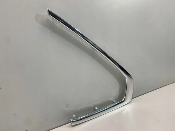 VOLVO S90 2016 Garniture Chrome Vitre Arrière Gauche OEM image 3