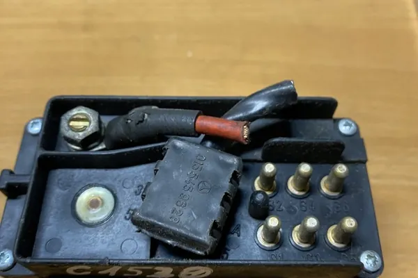 Relä MERCEDES-BENZ S (W140) 2.8L bensin image 2