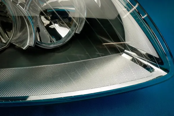 Oikea Kaksoishalogeenivalo Audi A6 C6 2005-2010 OEM image 2