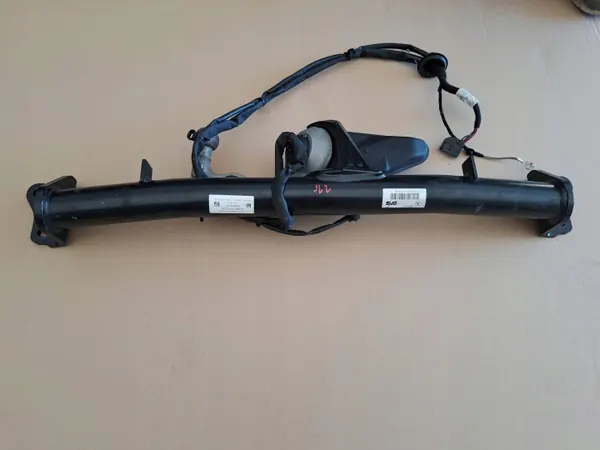 Gancho de remolque Mercedes GLC OEM A2543102000 - Usado image 6