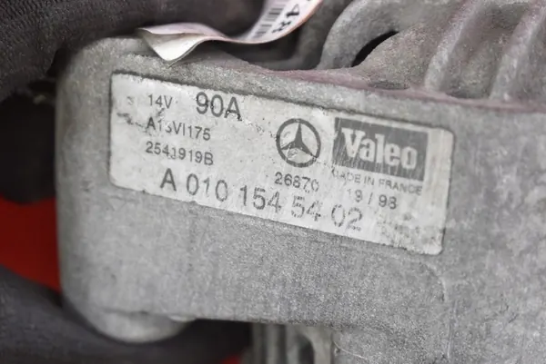 Vaihtovirtageneraattori Mercedes CLK C208 2.3 Kompressor A0101545402 image 8