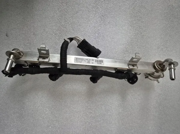 Fiat OE 0280151300 Rail de injeção - Usado image 3