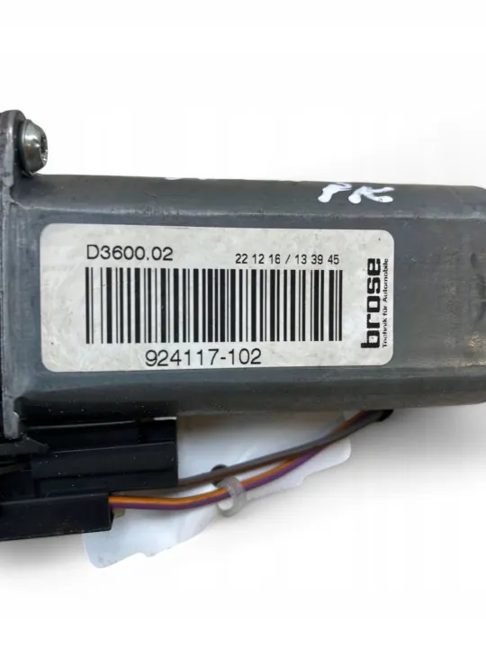 Motor de asiento Land Rover OEM C00189104 - Usado image 3