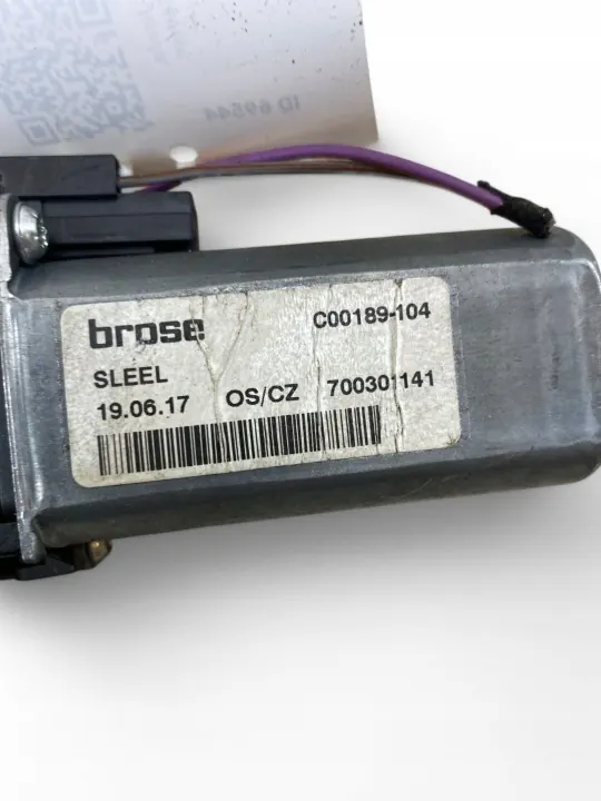 Motor de asiento Land Rover OEM C00189104 - Usado image 8