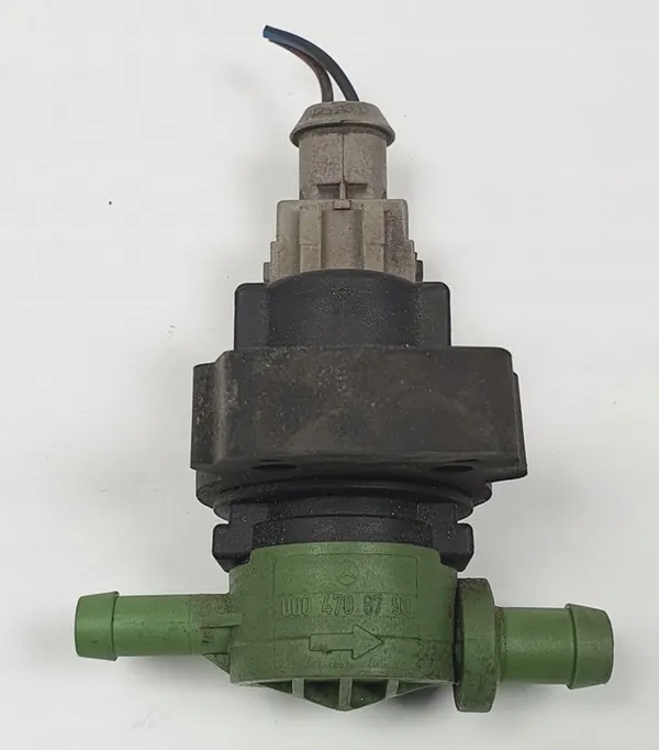 Bränslesolenoid Mercedes W204 0004708793 image 2