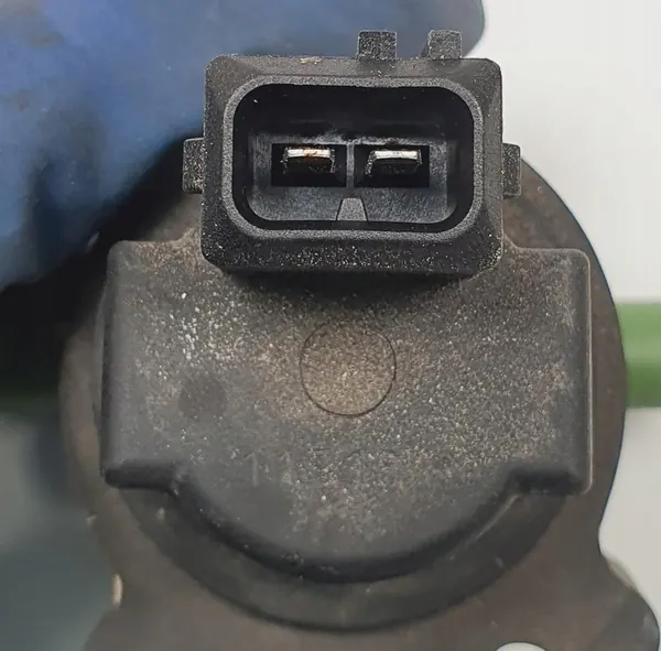 Bränslesolenoid Mercedes W204 0004708793 image 3