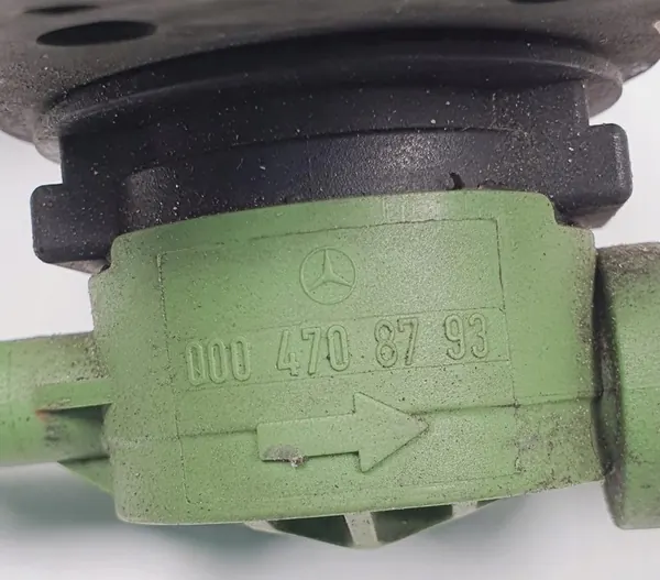 Bränslesolenoid Mercedes W204 0004708793 image 4