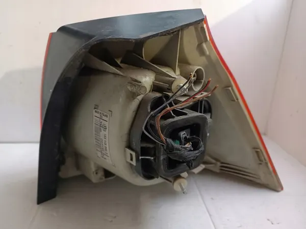 Vänster Baklykta VW Golf V HB image 3