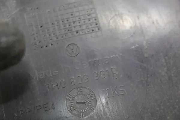 Front Left Wheel Arch VW Transporter T5 image 7