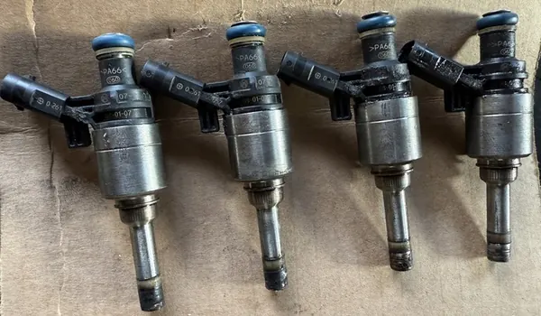 AUDI A4 B8 EXEO A5 1.8 TFSI Iniettore 06H906036F image 4