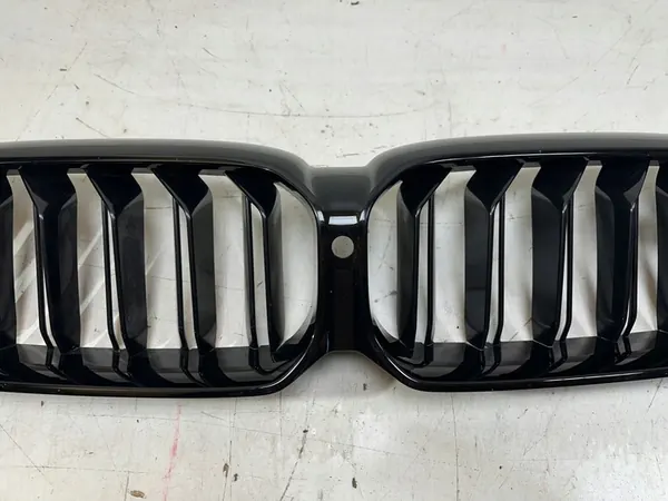 BMW M5 F90 Competition Grille 511318517811 image 5