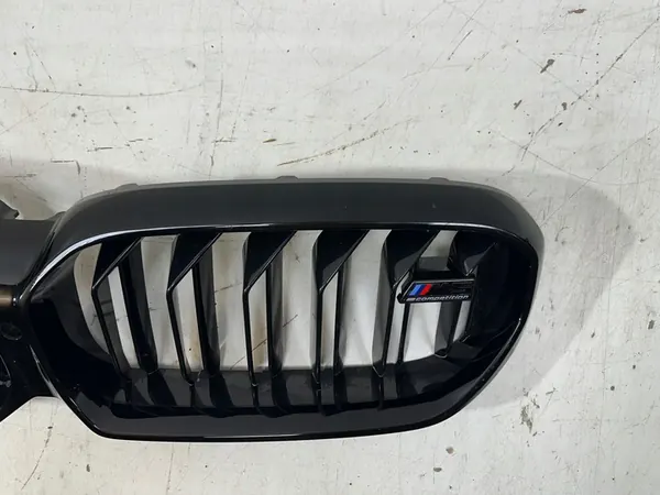 BMW M5 F90 Competition Grille 511318517811 image 9