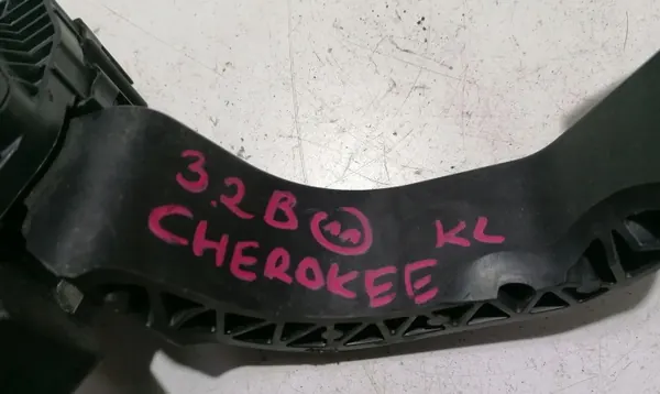 Gaspedal Jeep Cherokee V OEM 04581652AC image 3