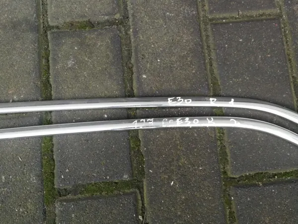Höger takränna OEM för BMW E30 (1-2) image 6