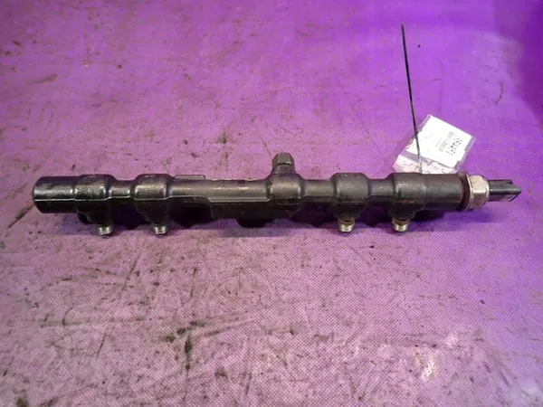 Rail d'injection Ford Mondeo III MK3 03-07 2.0 TDCI 2S7Q-9D280-AE image 2