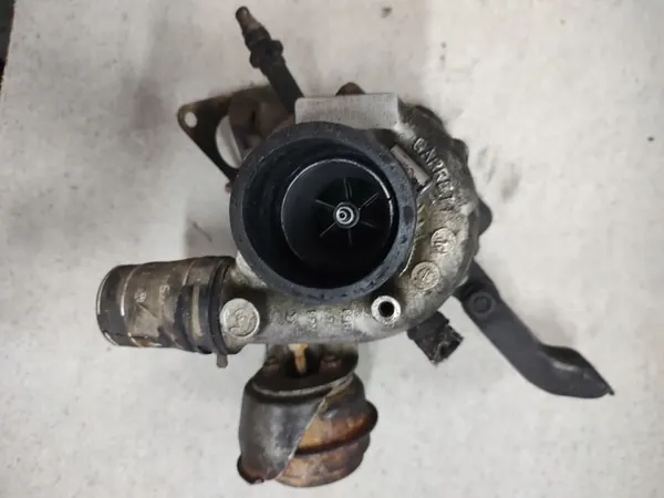 VW SHARAN I 1.9TDI Turboaggregat 028145702S image 2