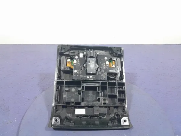 Plaquette de plafond Skoda Superb III Lift OEM 3V0868487 image 5