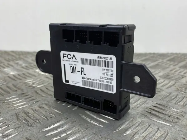 Módulo de puerta Jeep Grand Cherokee WL OEM P68203031AI image 4