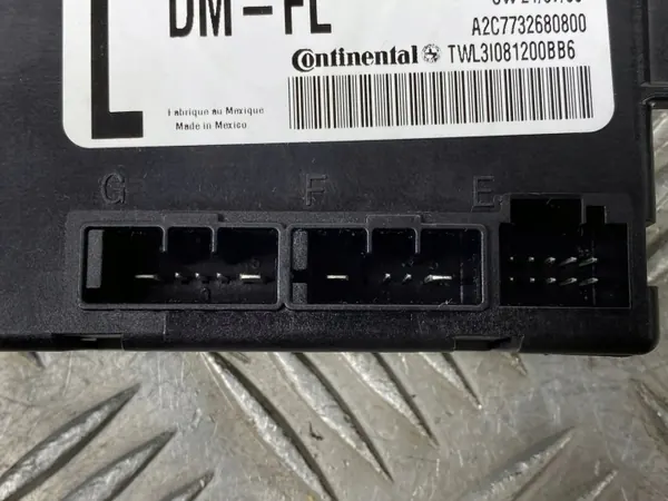 Módulo de puerta Jeep Grand Cherokee WL OEM P68203031AI image 7
