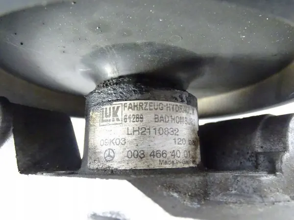 Mercedes W203 Servostyrningsbehållare A0034664001 image 3