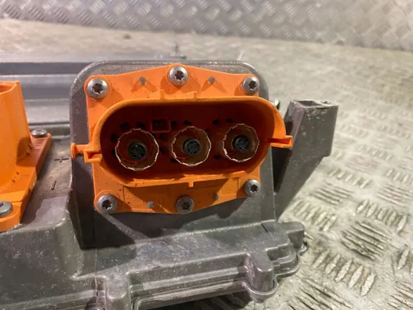 Inversor Volvo XC90 2018 OEM 31673208 Usado image 4
