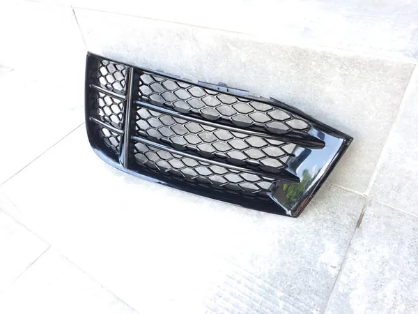 AUDI A5 8T0 Rejilla de Parachoques Izquierda image 2