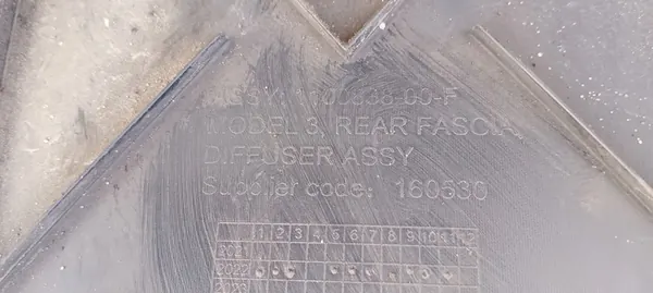 Placa de proteção para-choque traseiro Tesla 3 M3 17-23 OEM 1100838-00-F image 7