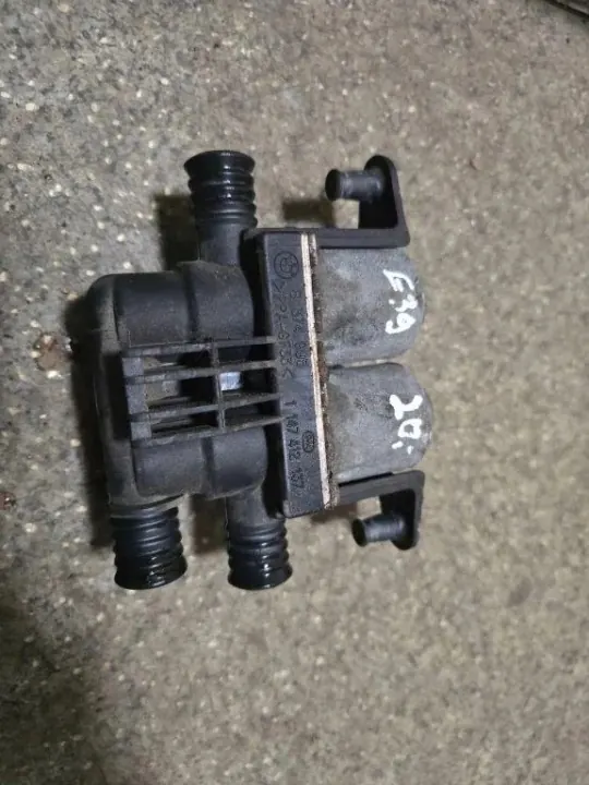 BMW Heizungsventil OEM 1147412137 - Gebraucht image 3
