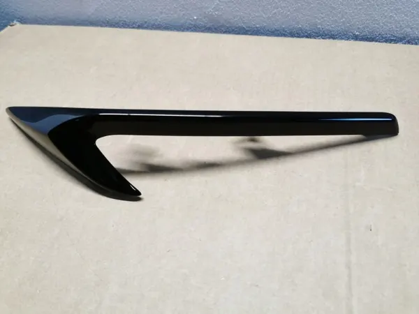 Lexus NX II 21- Moldura Para-choques Traseiro Direito OEM 52565-78060 image 3