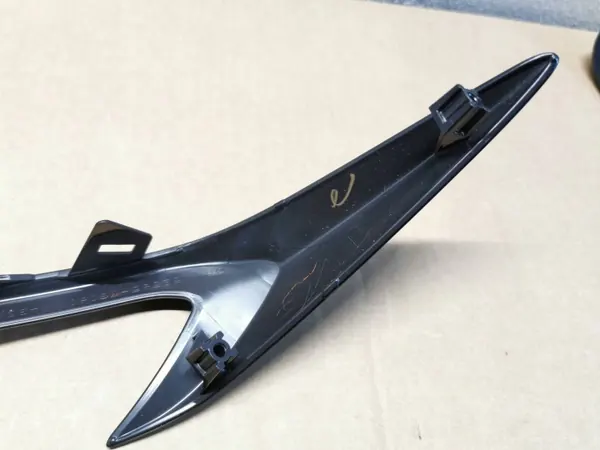 Lexus NX II 21- Moldura Para-choques Traseiro Direito OEM 52565-78060 image 5