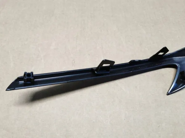 Lexus NX II 21- Moldura Para-choques Traseiro Direito OEM 52565-78060 image 6