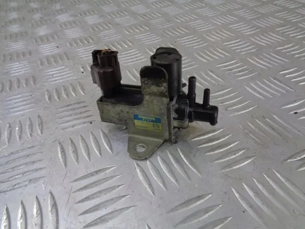 Soupape à vide Mazda 6 OEM 139700-0700 Occasion image 2