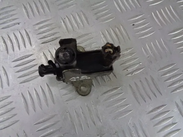 Soupape à vide Mazda 6 OEM 139700-0700 Occasion image 3