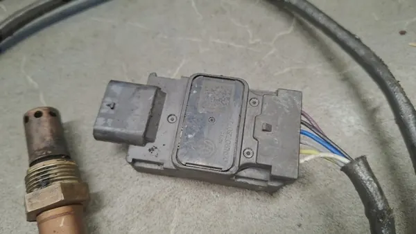 Sensor Lambda VW Tiguan II Lift 2.0 TDI OEM 05N907807D image 3