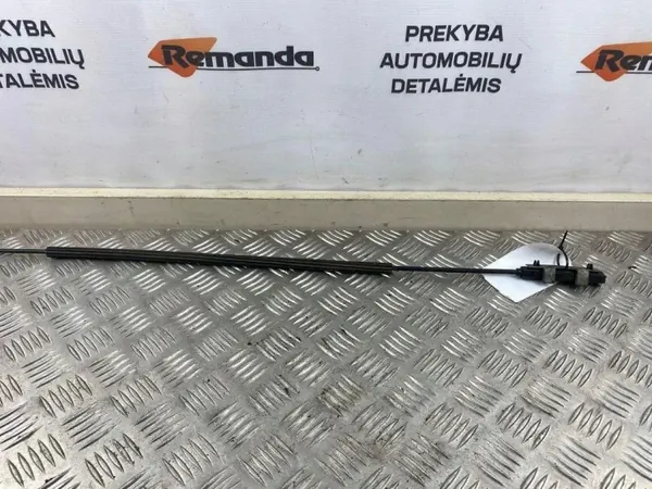 VW Passat B7 konepeltilukkoköysi OEM 3C2823535A image 2