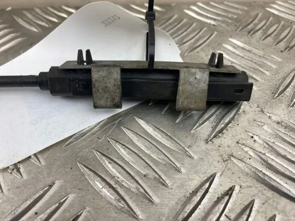 VW Passat B7 konepeltilukkoköysi OEM 3C2823535A image 5