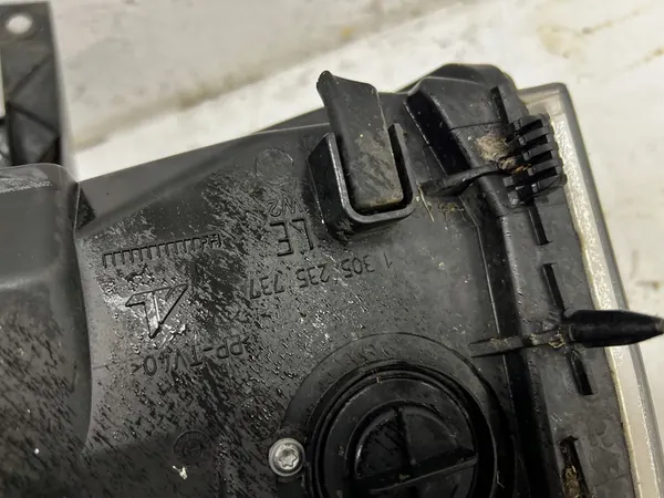 Farol Dianteiro Esquerdo VW Transporter T5 image 10