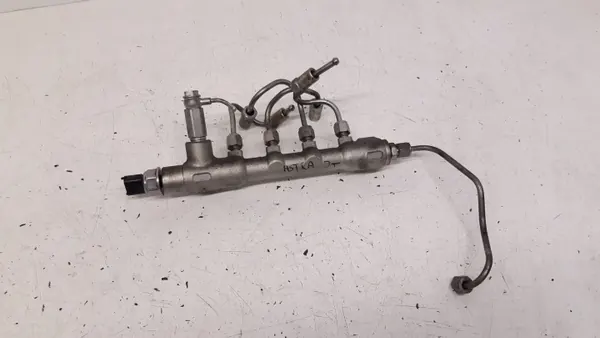 Rampe d'injection & lignes OEM PRZEWODY PALIWA Opel Astra J image 2