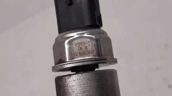 Rampe d'injection & lignes OEM PRZEWODY PALIWA Opel Astra J image 4