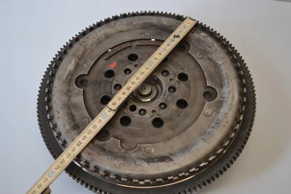 Kaksimassakytkin Mercedes 2.2 CDI 646 OE 6460300405 image 4