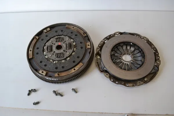 Kaksimassakytkin Mercedes 2.2 CDI 646 OE 6460300405 image 6