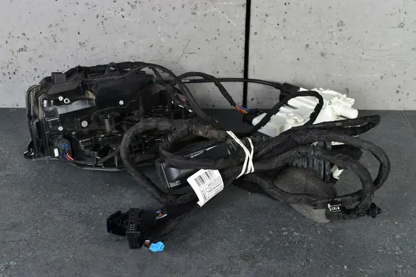 BMW X5 G05 X6 G06 Soft Close Türschlösser OEM 530510550 image 10