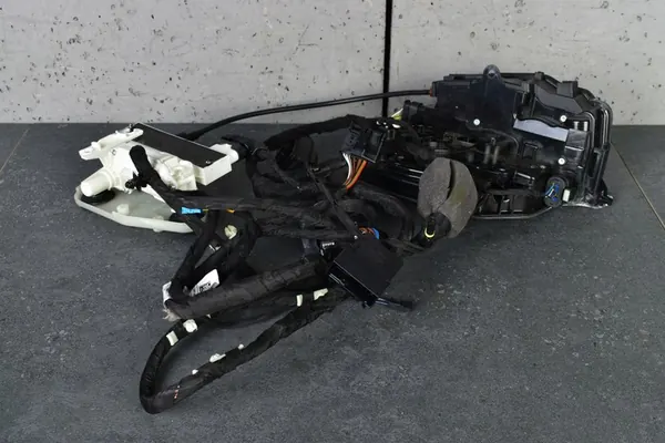 BMW X5 G05 X6 G06 Soft Close Türschlösser OEM 530510550 image 6