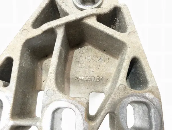 Soporte de motor VW Transporter T5 Lift 2.0 TDI image 3