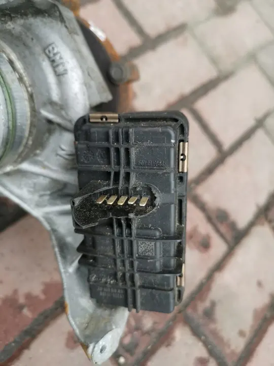 Turbocompresor BMW 5 F10 F25 X3 2.0 D OEM 851246405E image 3